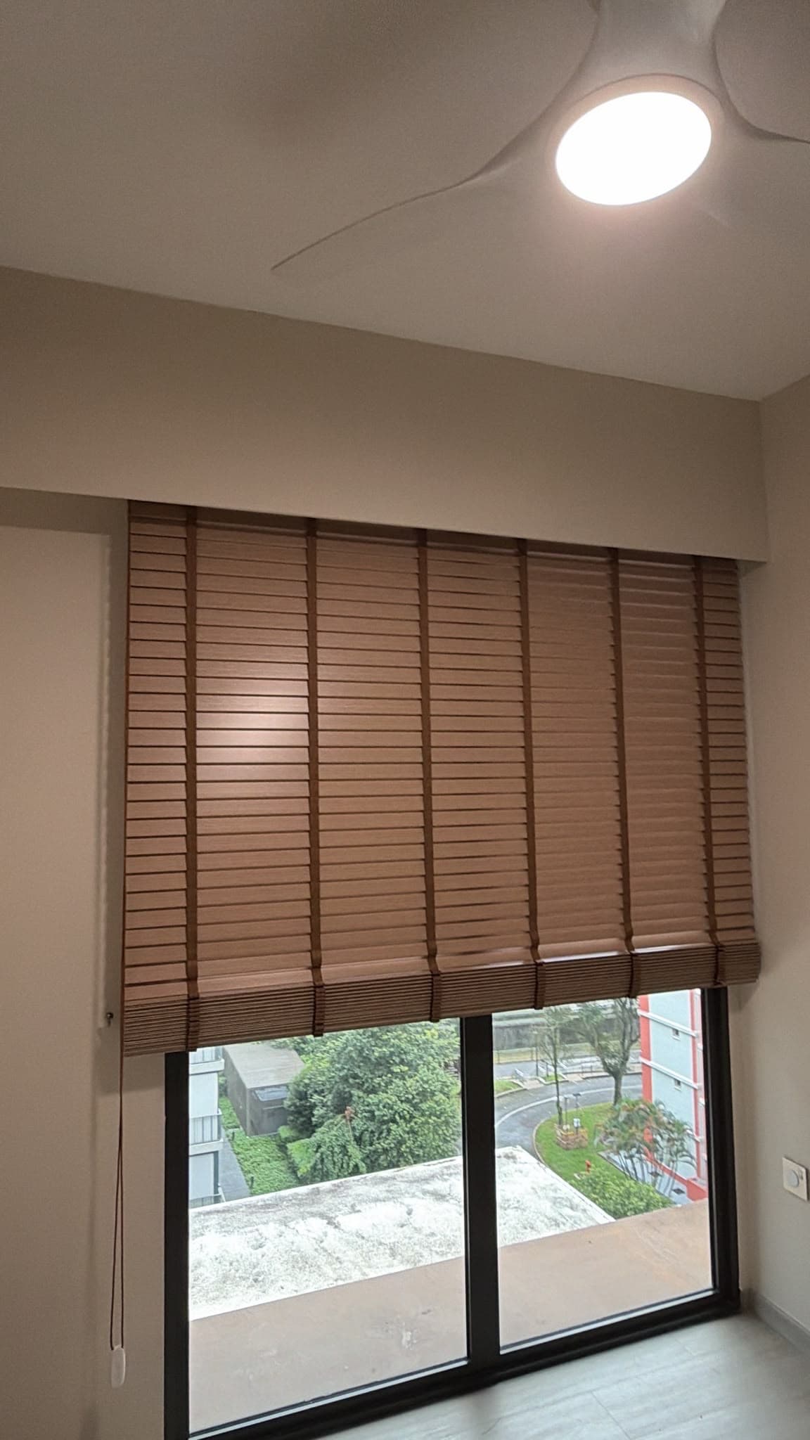Venetian blinds in a Choa Chu Kang Avenue 5 condo
