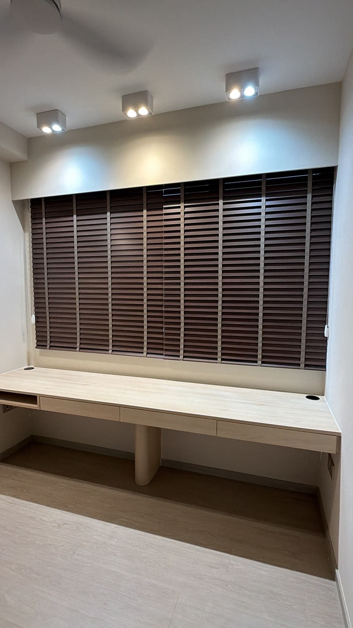 Venetian blinds in a Choa Chu Kang Avenue 5 condo